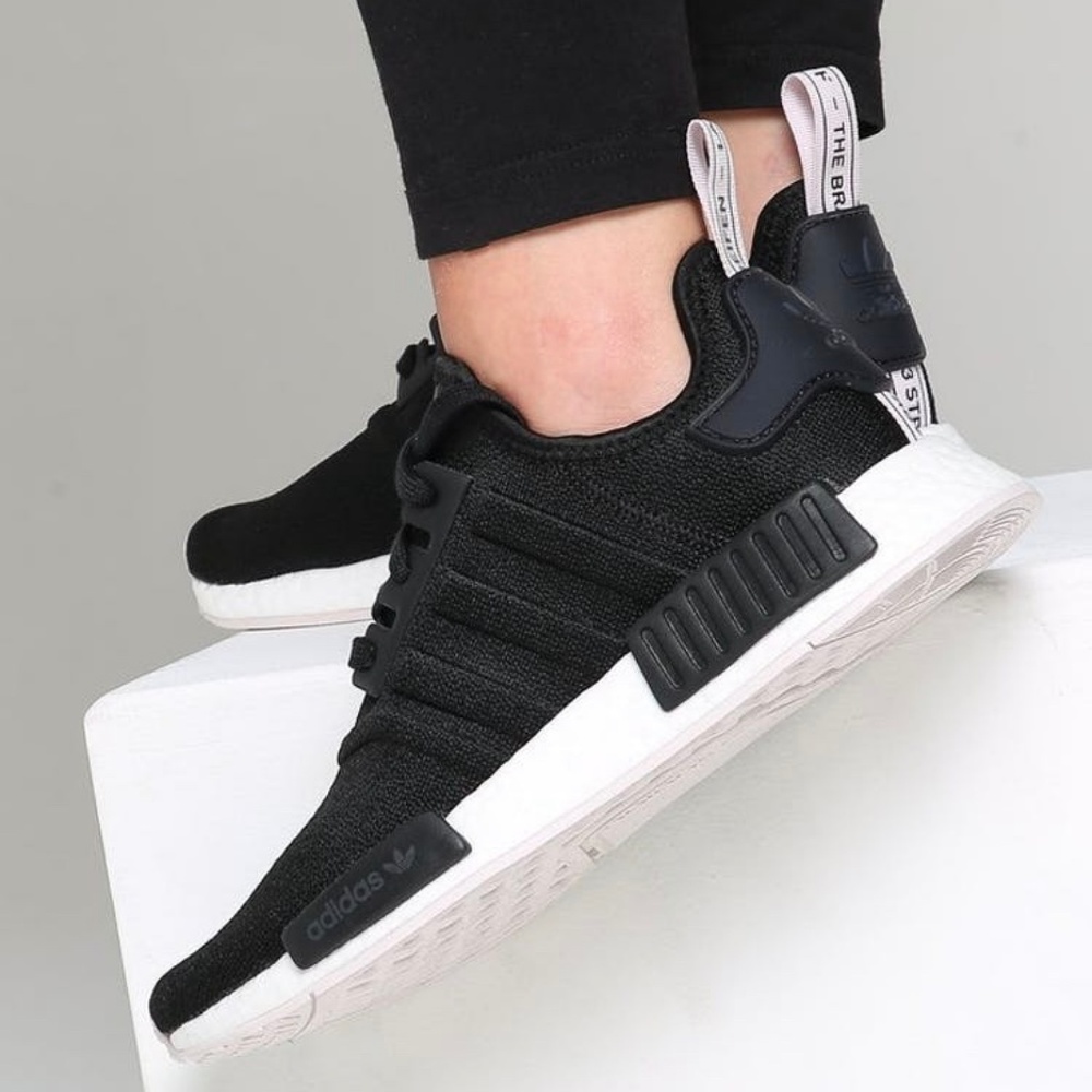 Adidas NMD R1 Core Black Orchid Tint - Picture 3 of 8